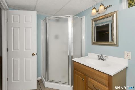 31 Broadleaf Circle Suffield CT 06093