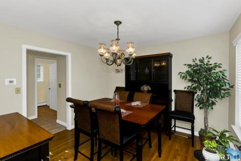 31 Broadleaf Circle Suffield CT 06093