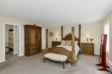31 Broadleaf Circle Suffield CT 06093