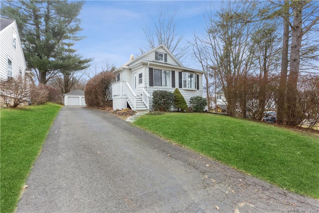 22 Bellewood Avenue Waterbury CT 06705