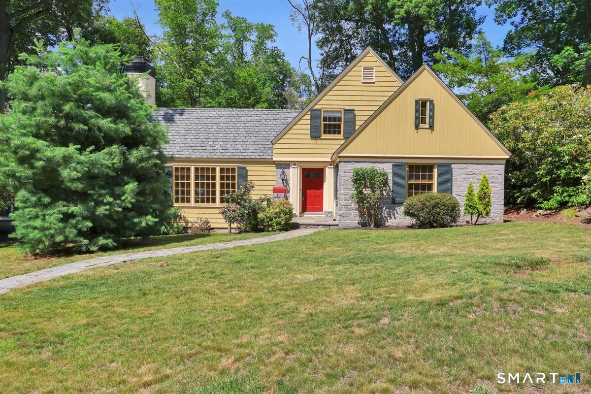 38 Knollwood Road North Haven CT 06473