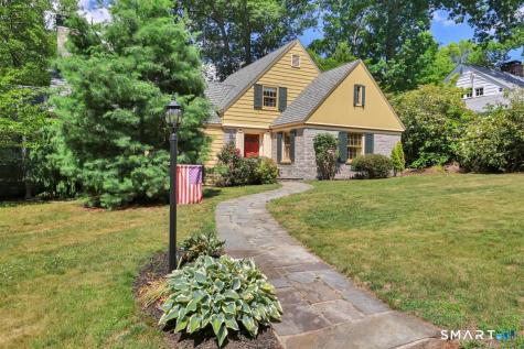 38 Knollwood Road North Haven CT 06473