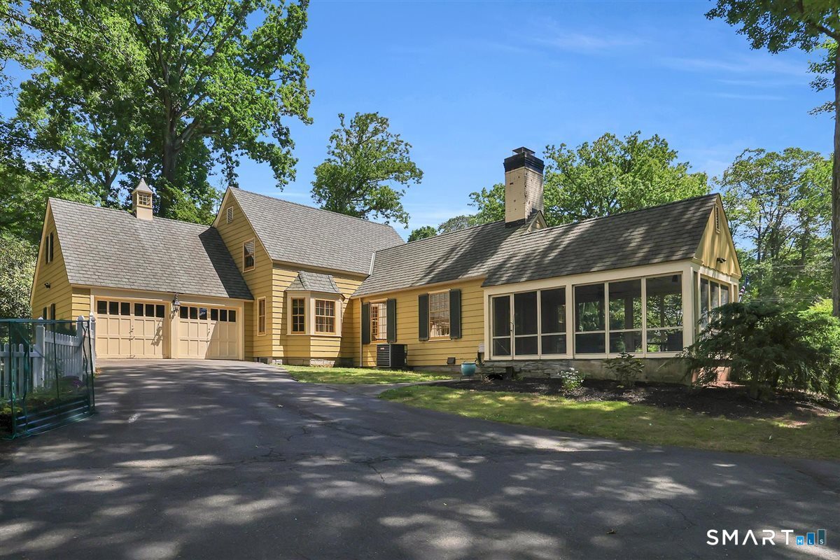 38 Knollwood Road North Haven CT 06473