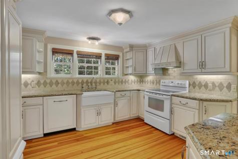 38 Knollwood Road North Haven CT 06473