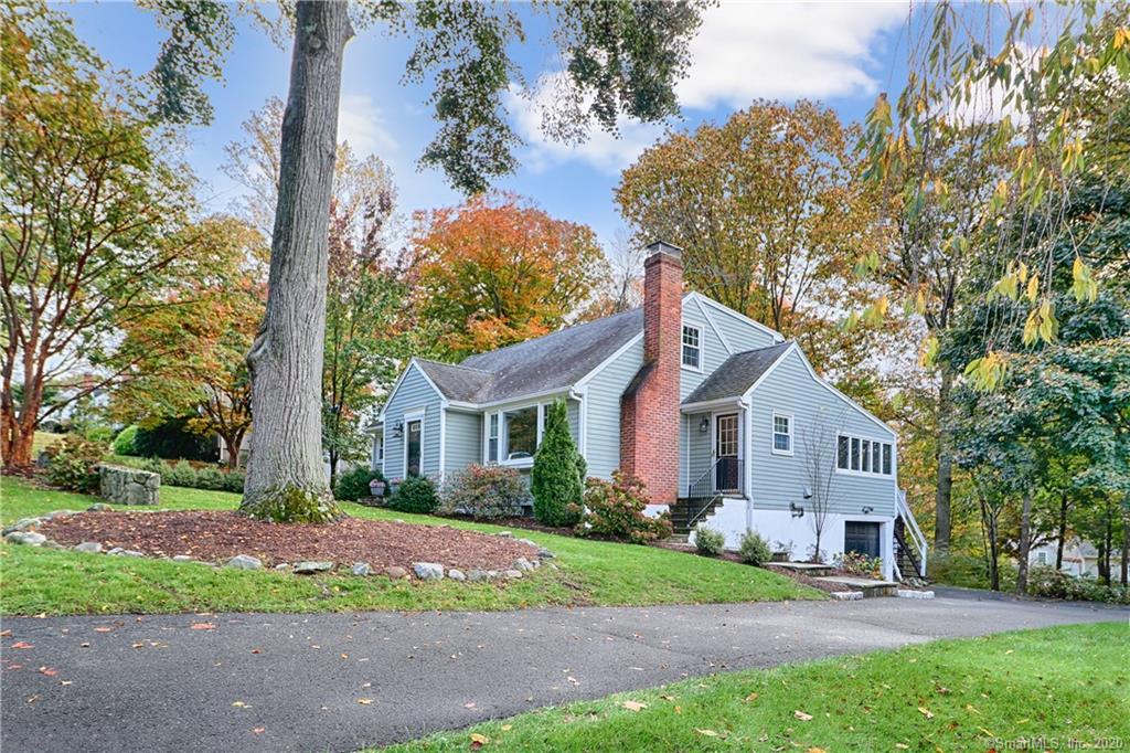 395 Woodridge Avenue Fairfield CT 06825