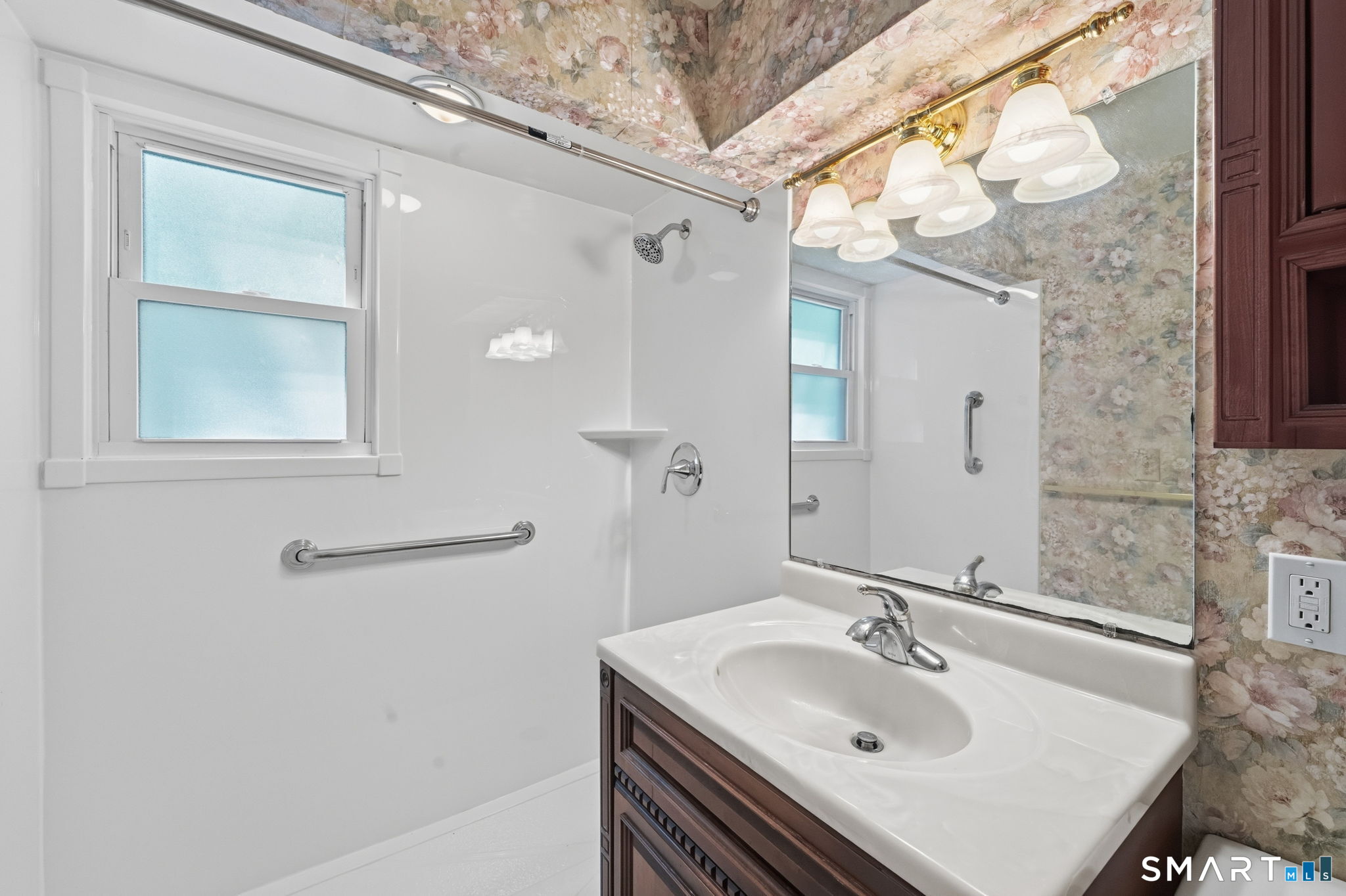 44 Cottage Road Enfield CT 06082