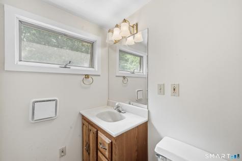 44 Cottage Road Enfield CT 06082