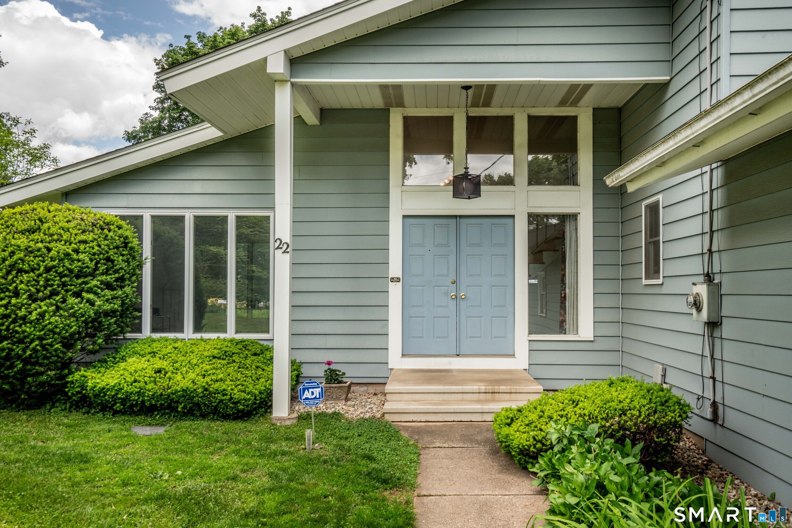 22 Terry Plains Road Bloomfield CT 06002
