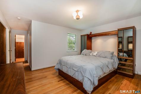 22 Terry Plains Road Bloomfield CT 06002
