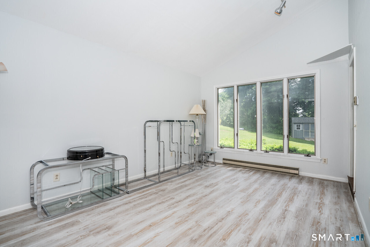 22 Terry Plains Road Bloomfield CT 06002
