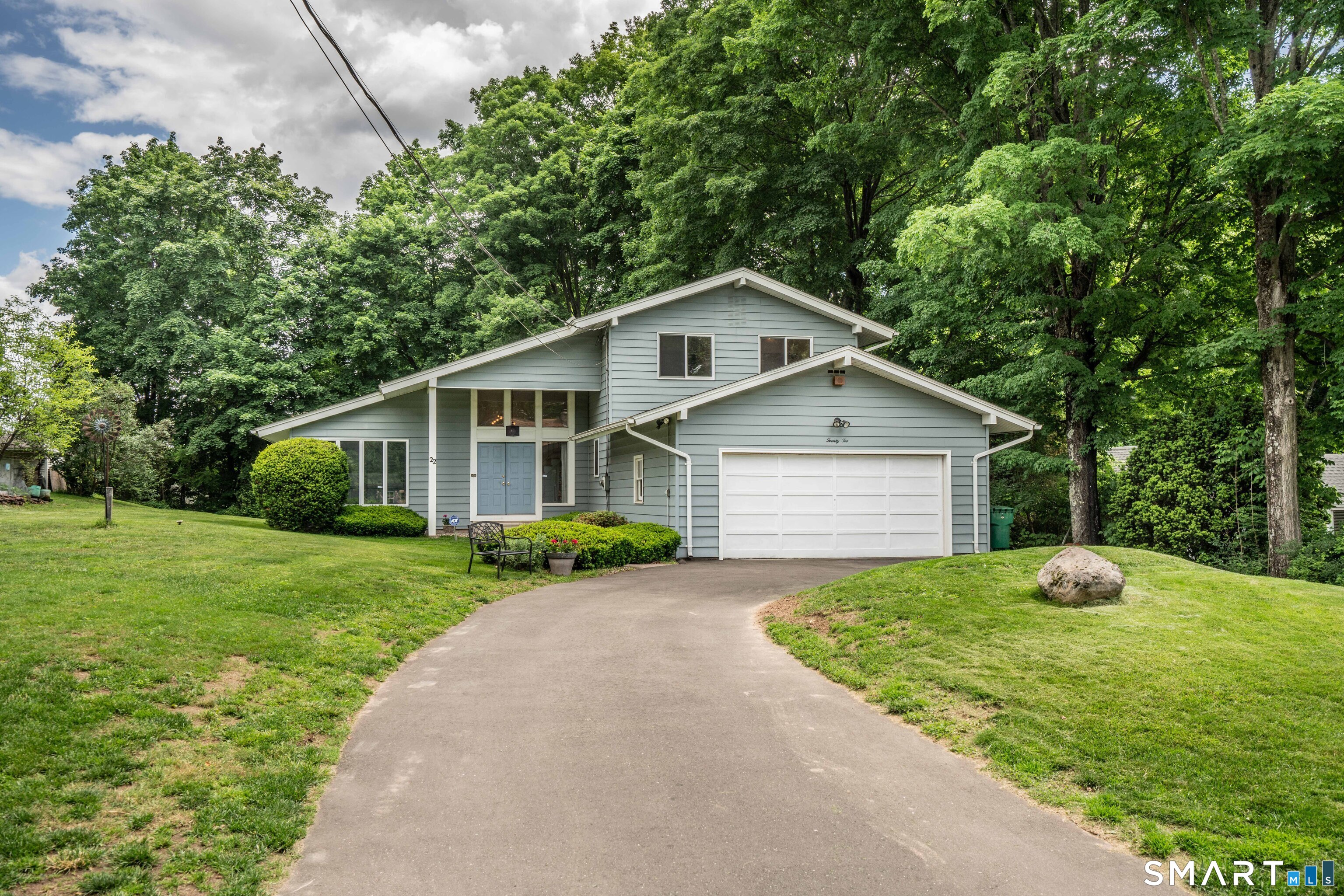 22 Terry Plains Road Bloomfield CT 06002