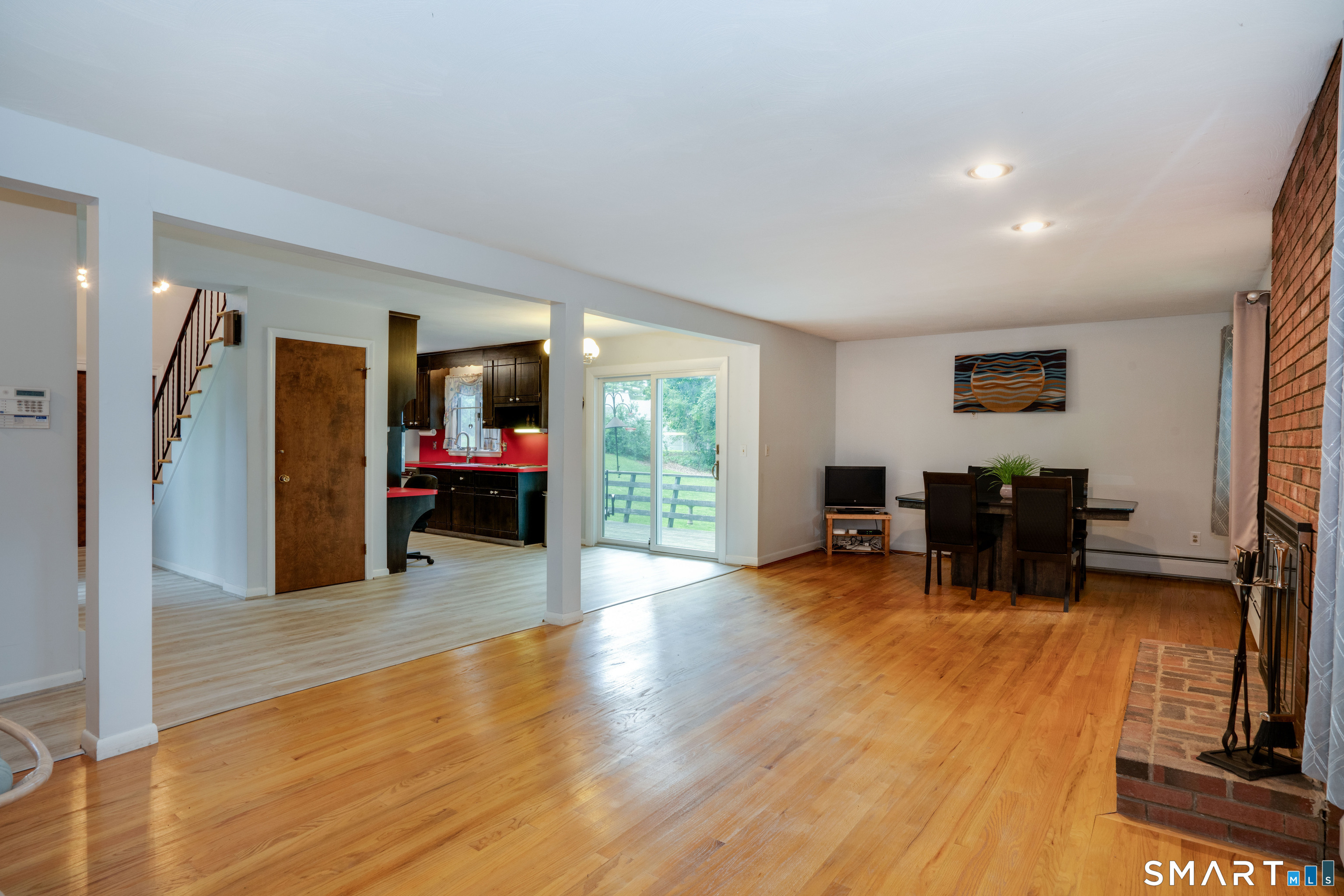 22 Terry Plains Road Bloomfield CT 06002