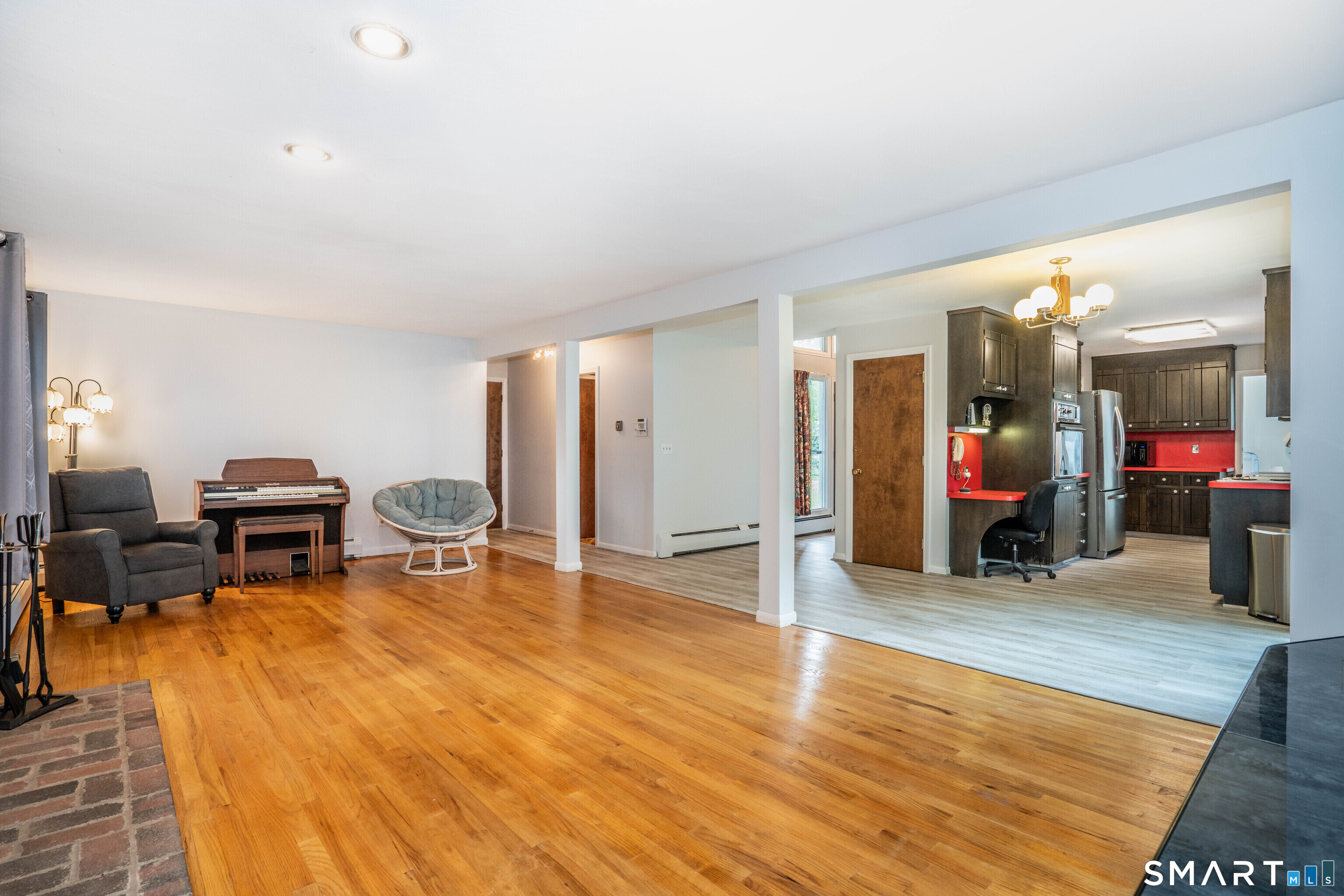 22 Terry Plains Road Bloomfield CT 06002