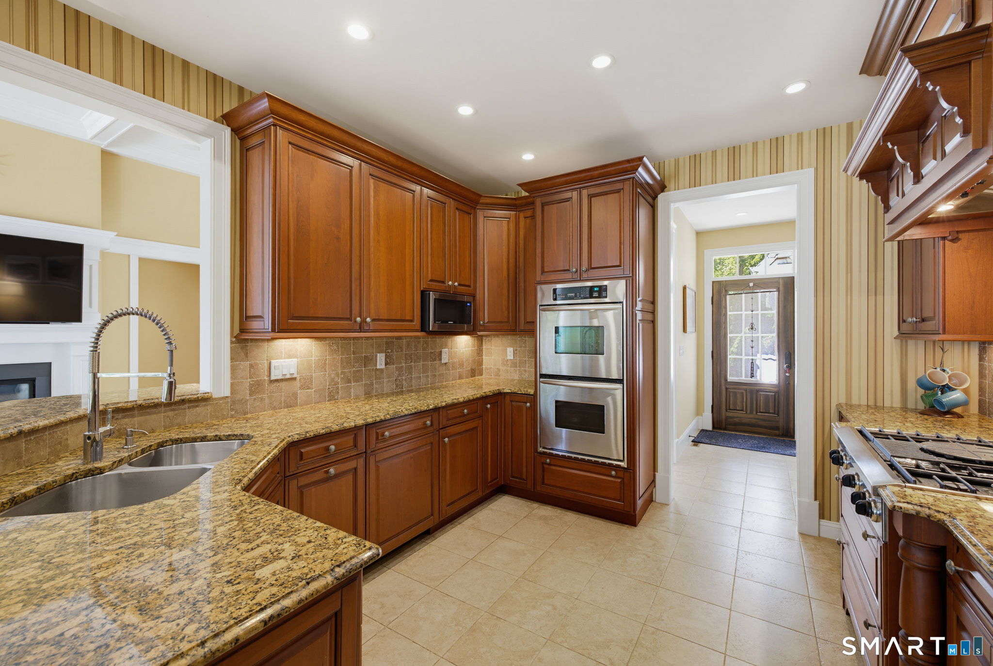158 Appian Way Coventry CT 06238