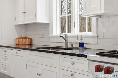 12 Matson Ridge Old Lyme CT 06371