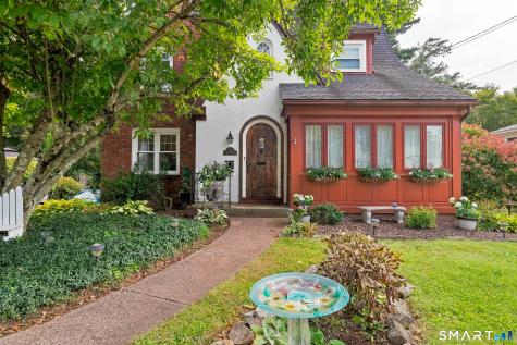 32 Gerard Street Manchester CT 06040