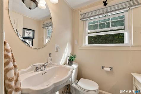 32 Gerard Street Manchester CT 06040