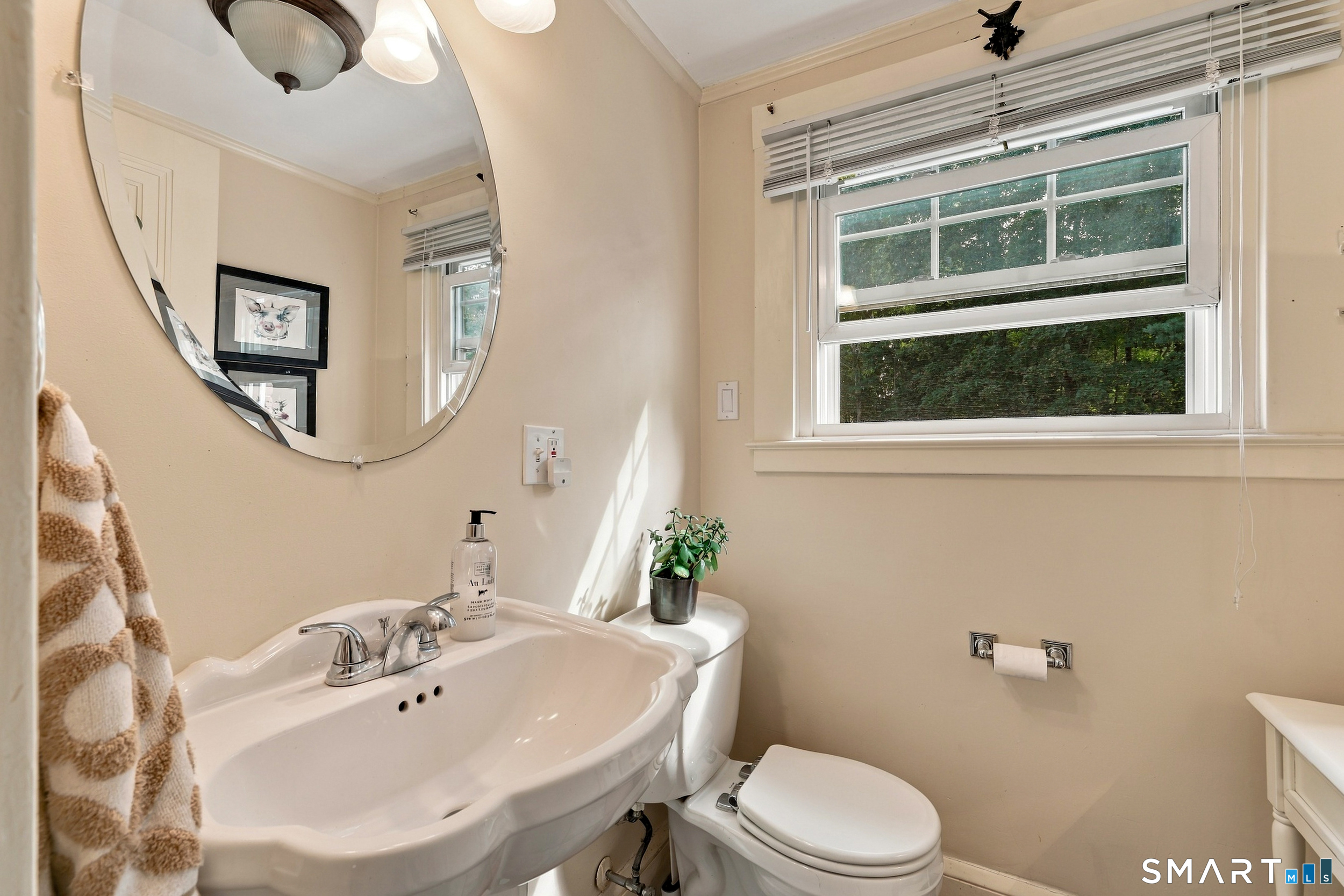 32 Gerard Street Manchester CT 06040