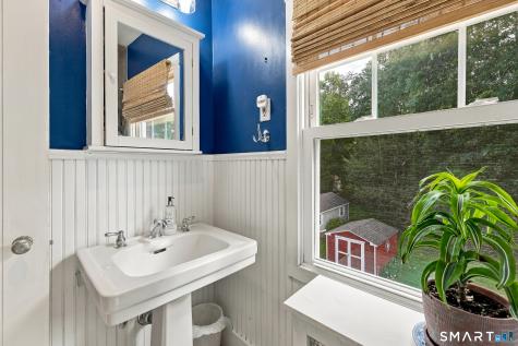 32 Gerard Street Manchester CT 06040