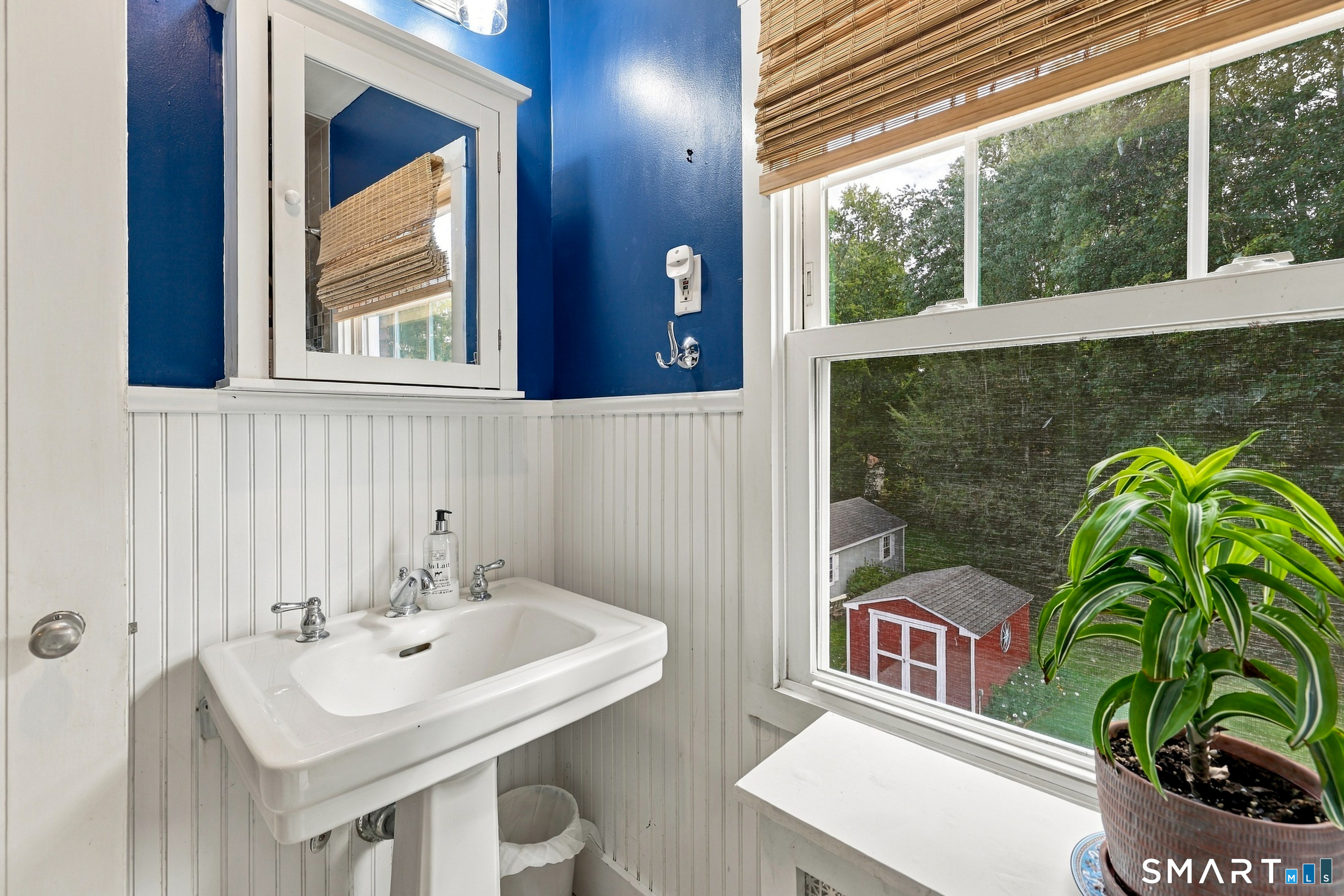 32 Gerard Street Manchester CT 06040
