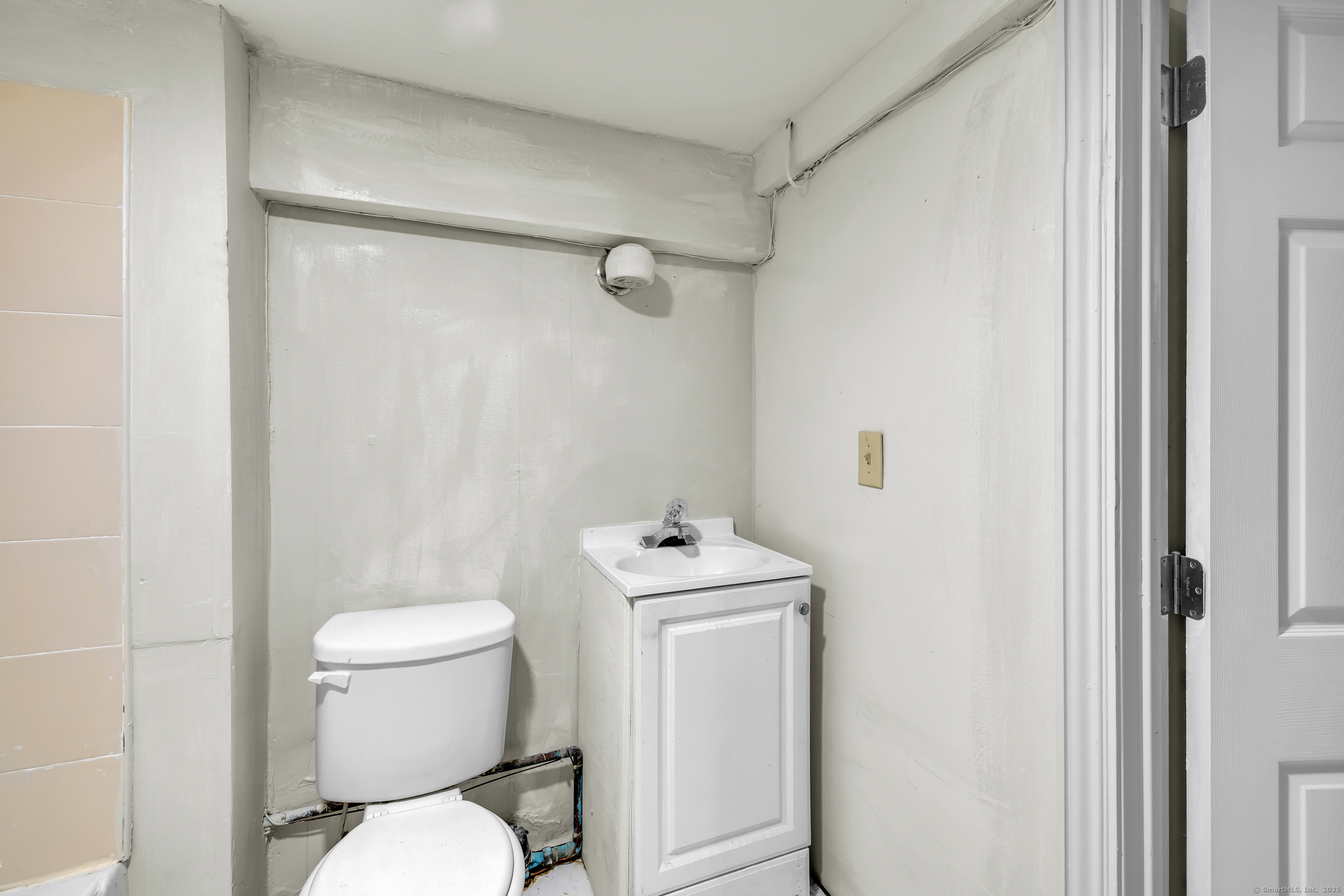 17 Mills Road Windsor CT 06095