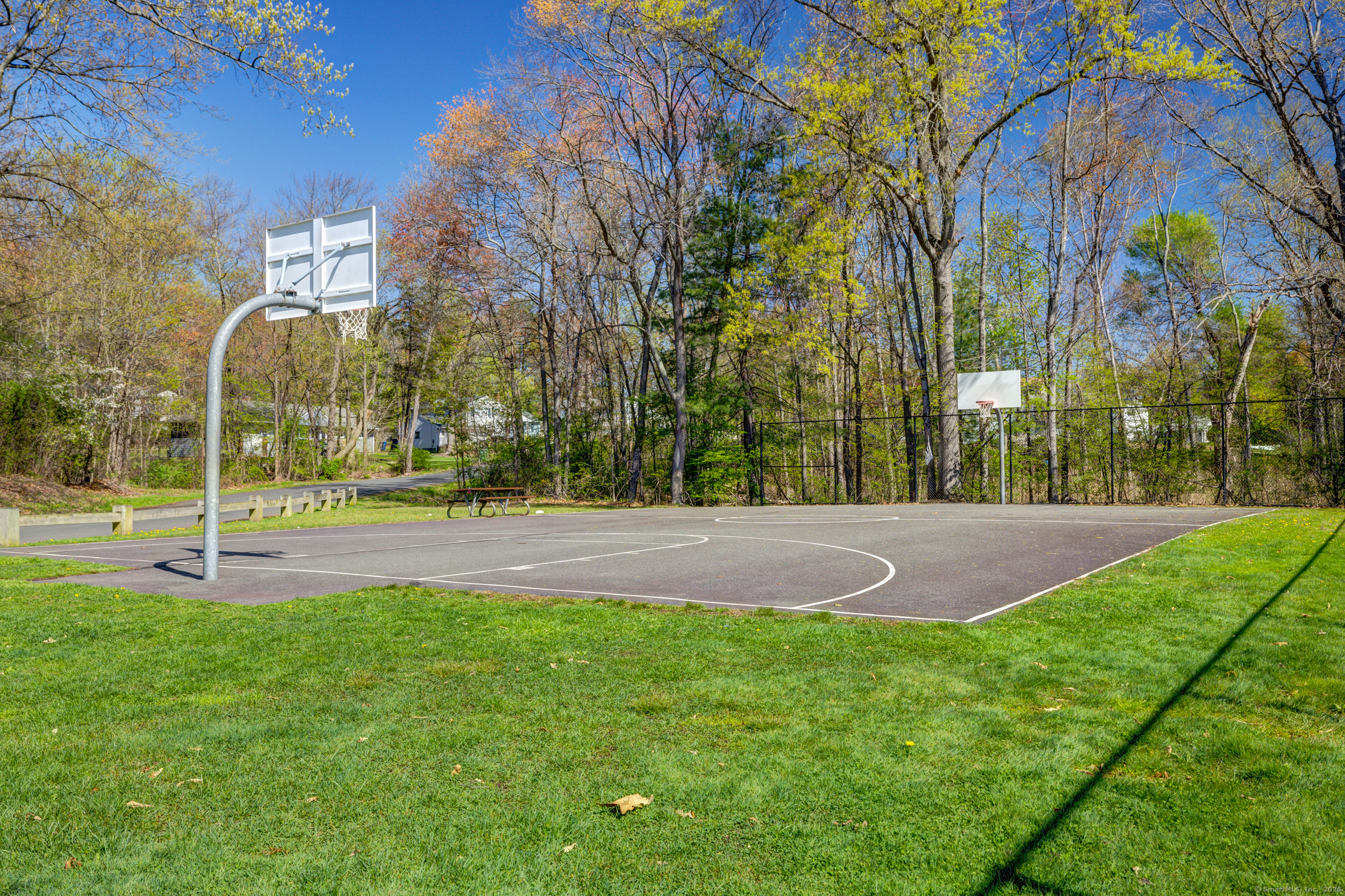 17 Mills Road Windsor CT 06095