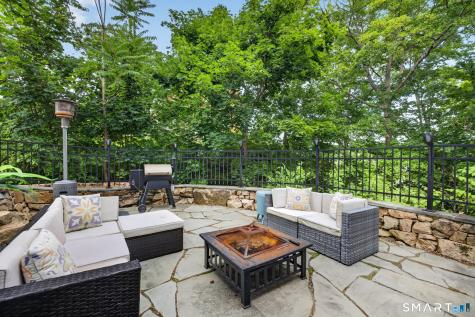 5 Cliff Street East Haven CT 06512