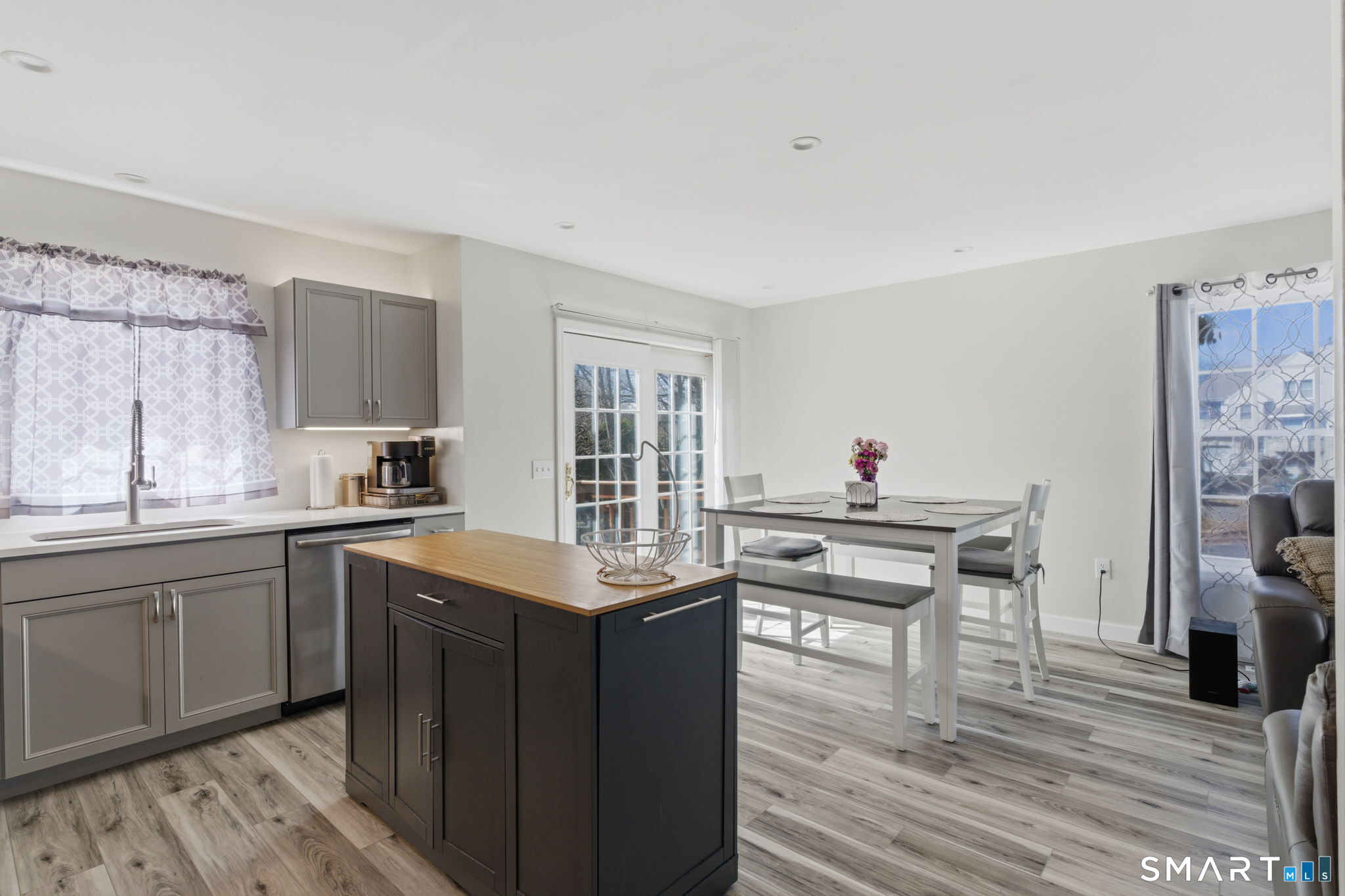 17 Cinnamon Circle West Hartford CT 06110