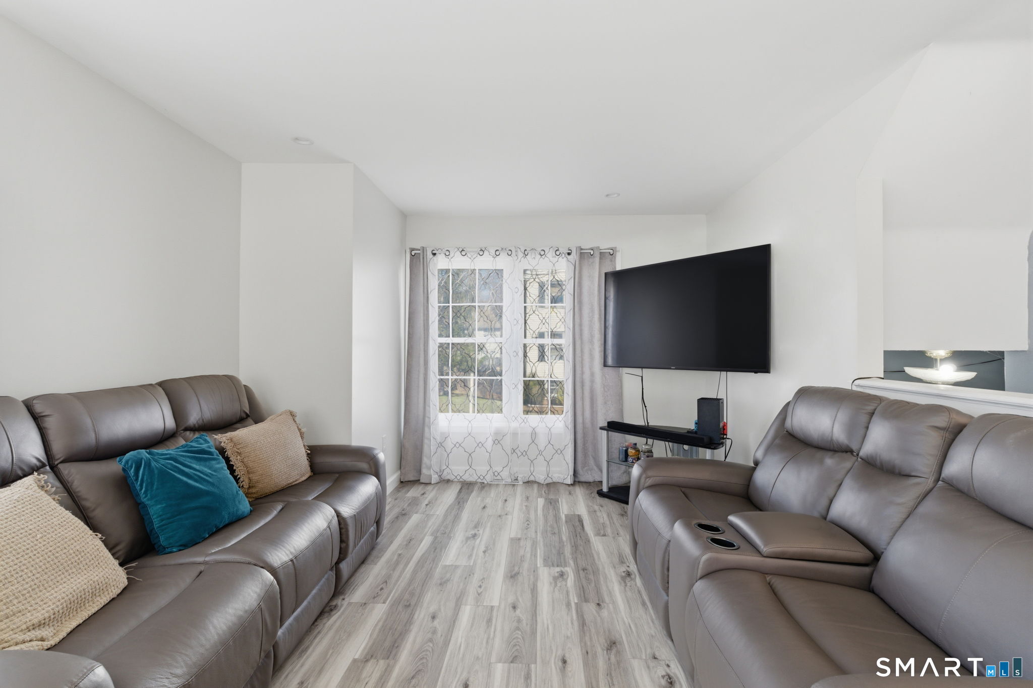 17 Cinnamon Circle West Hartford CT 06110