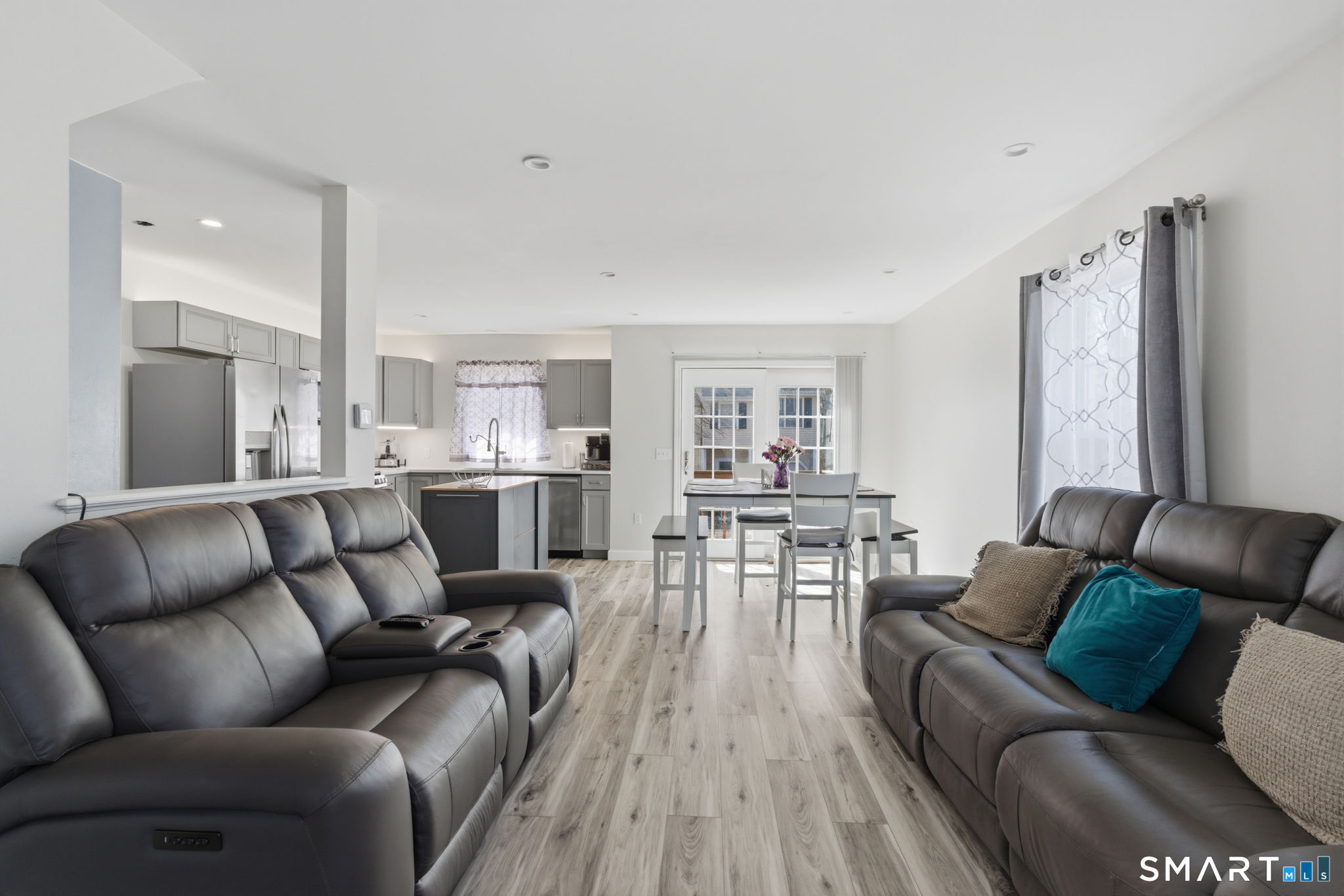 17 Cinnamon Circle West Hartford CT 06110
