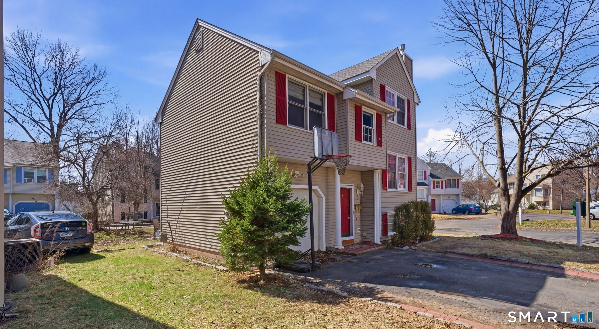 17 Cinnamon Circle West Hartford CT 06110