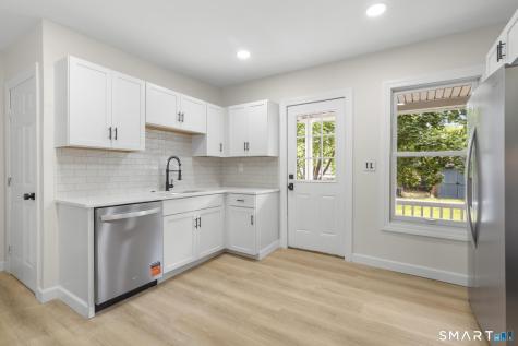 122 Union Avenue West Haven CT 06516