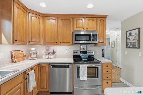 25 Forest Road East Lyme CT 06357