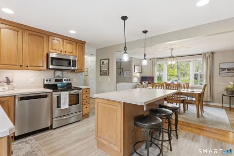 25 Forest Road East Lyme CT 06357