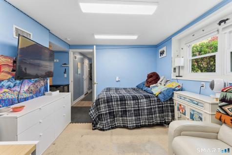 25 Forest Road East Lyme CT 06357