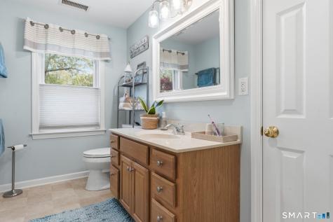 25 Forest Road East Lyme CT 06357