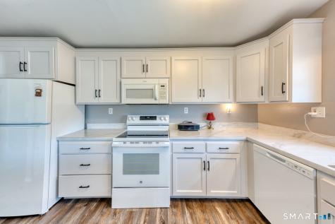 21 Laurel Circle East Windsor CT 06088