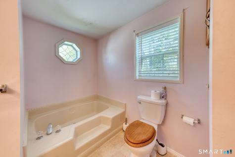 21 Laurel Circle East Windsor CT 06088