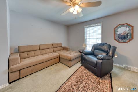 21 Laurel Circle East Windsor CT 06088