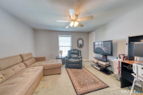 21 Laurel Circle East Windsor CT 06088