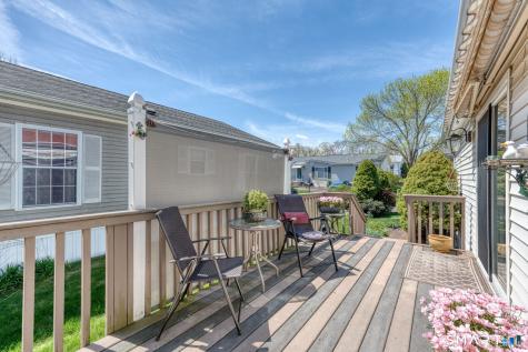 21 Laurel Circle East Windsor CT 06088