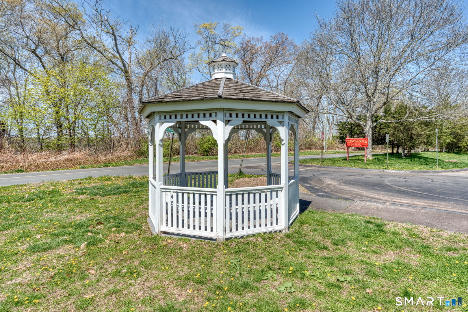 21 Laurel Circle East Windsor CT 06088