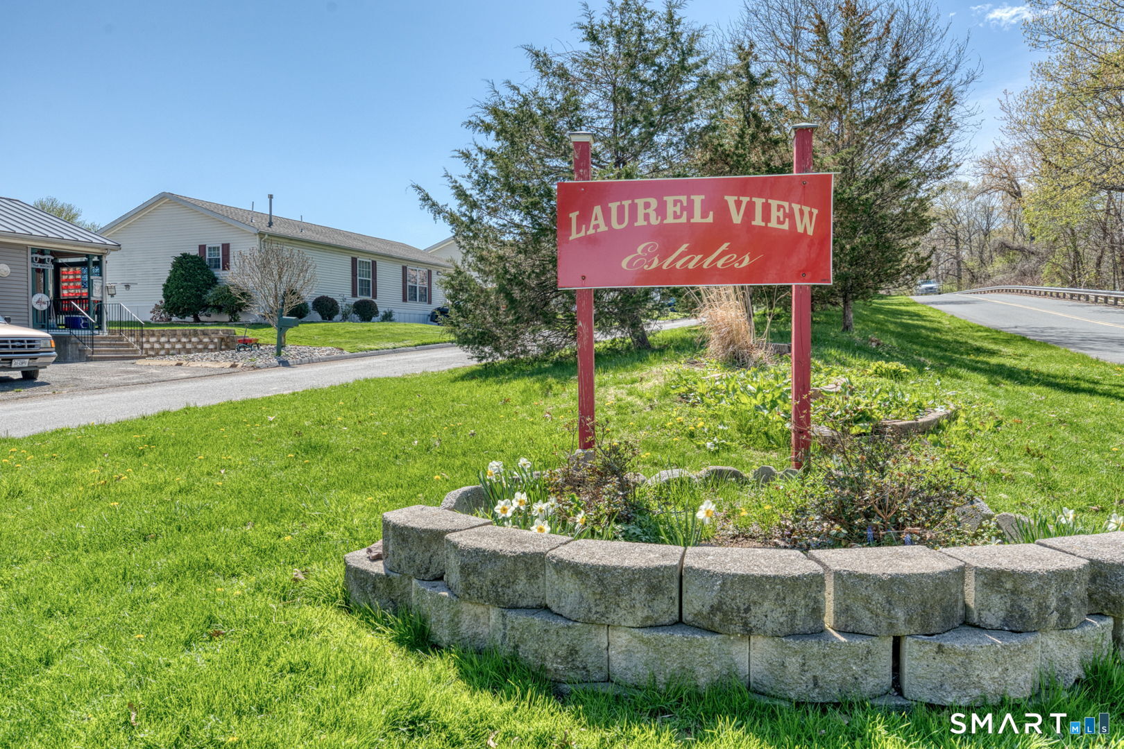21 Laurel Circle East Windsor CT 06088