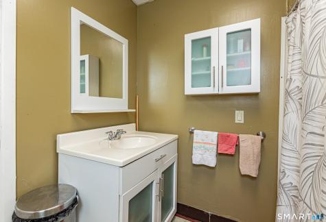 34 Queen Street Meriden CT 06451