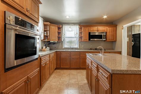 34 Queen Street Meriden CT 06451
