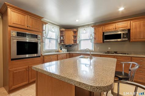 34 Queen Street Meriden CT 06451