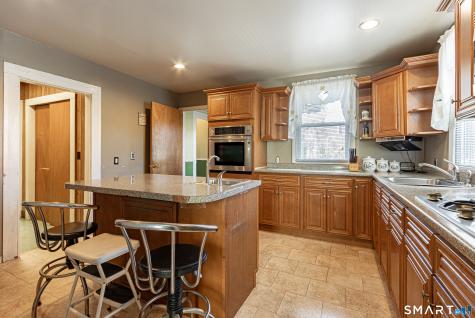 34 Queen Street Meriden CT 06451