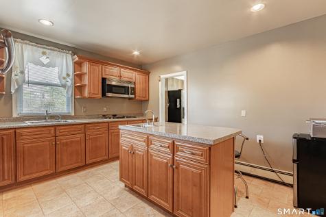 34 Queen Street Meriden CT 06451