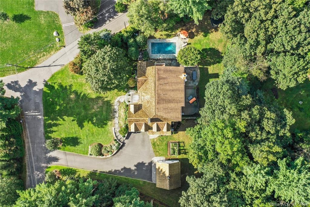 1 Country Lane Westport CT 06880