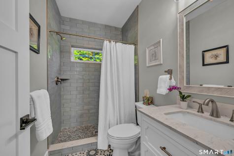 21 Lakeview Road Brookfield CT 06804